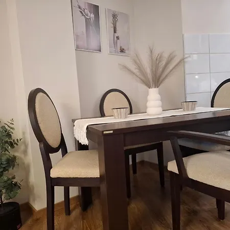 Apartman Una *